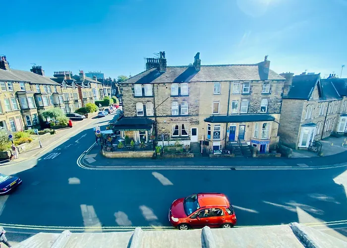 Views Over Harrogate - 2Bed Jade Suite & Parking