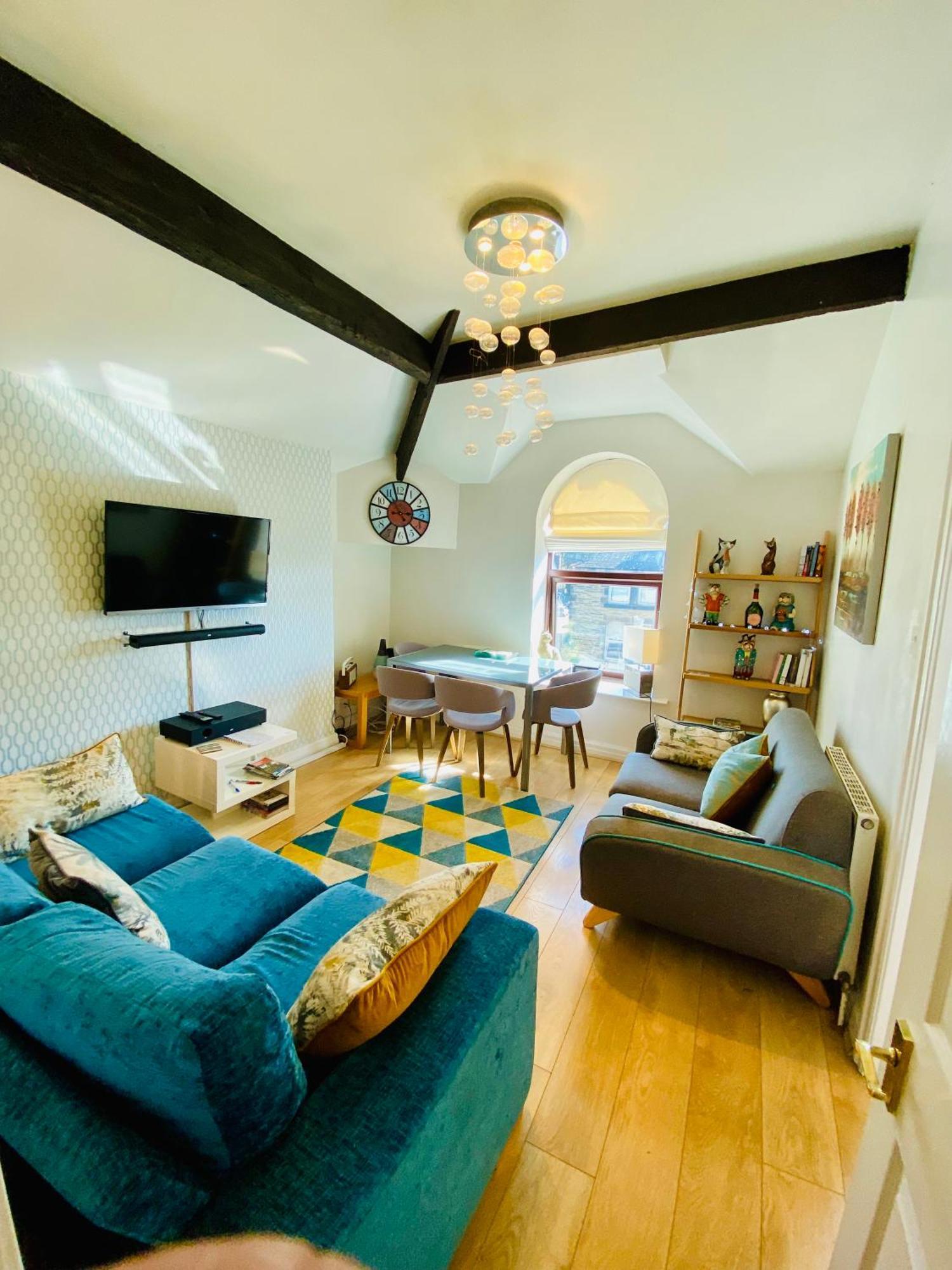 Views Over - 2bed Jade & Parking Harrogate