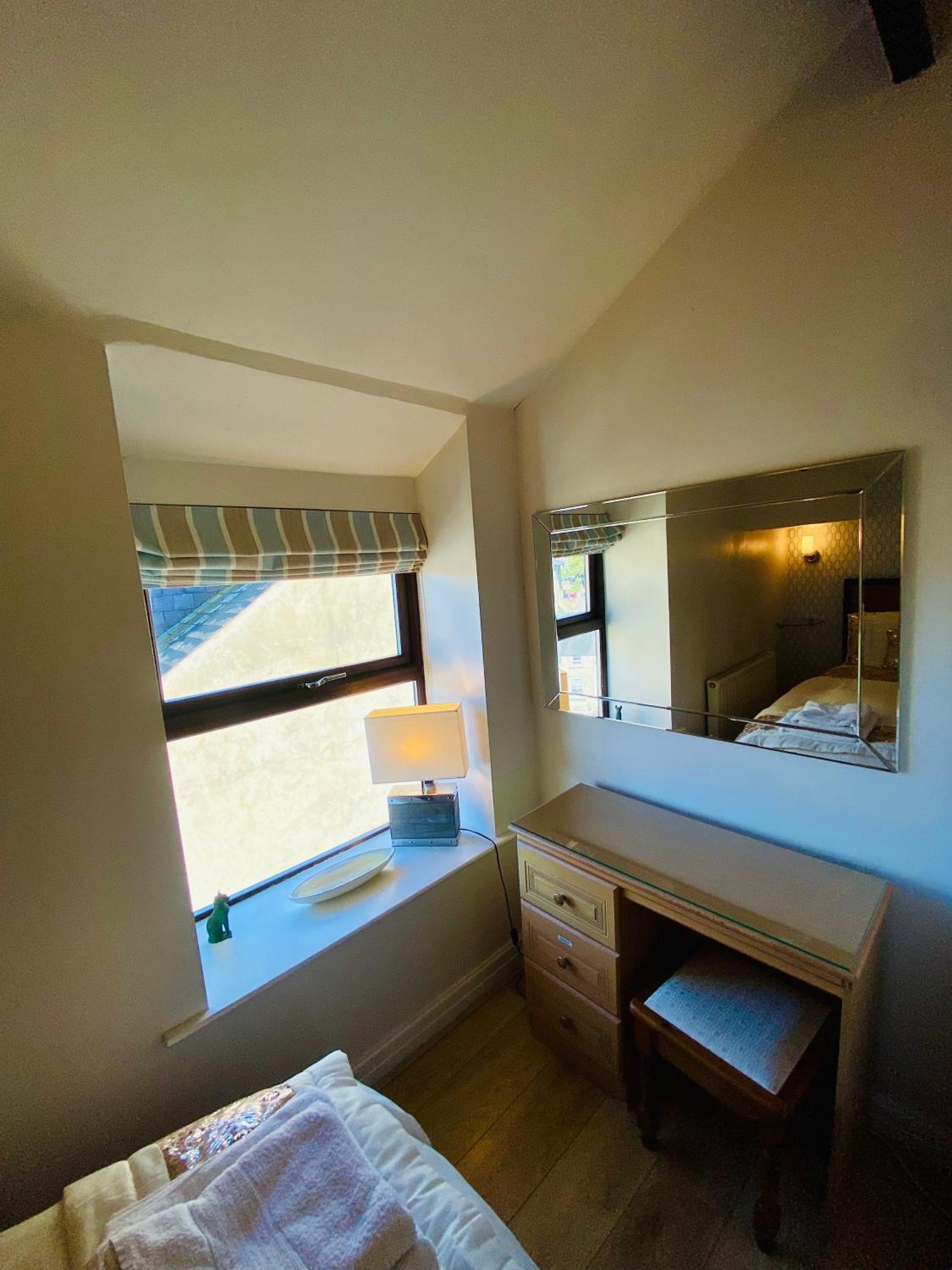 Apartment Views Over - 2bed Jade & Parking Harrogate