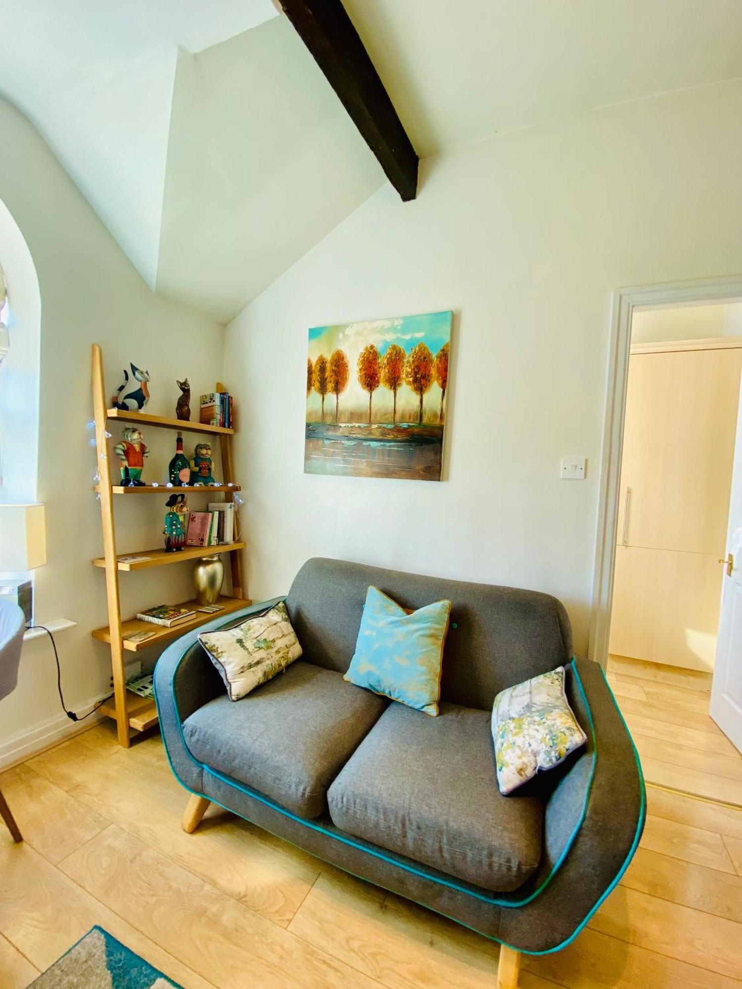 Views Over - 2bed Jade & Parking