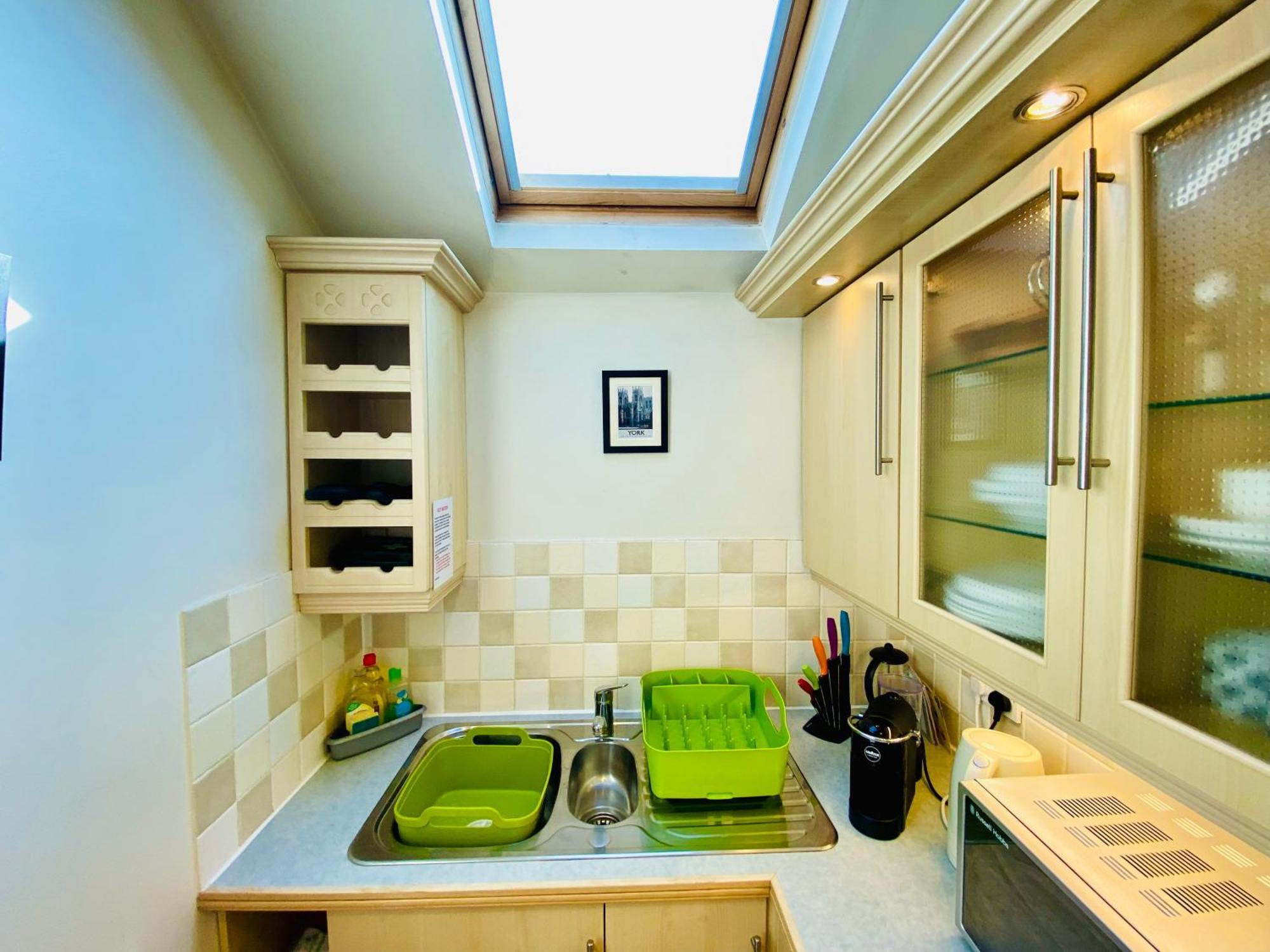 Views Over - 2bed Jade & Parking Apartment